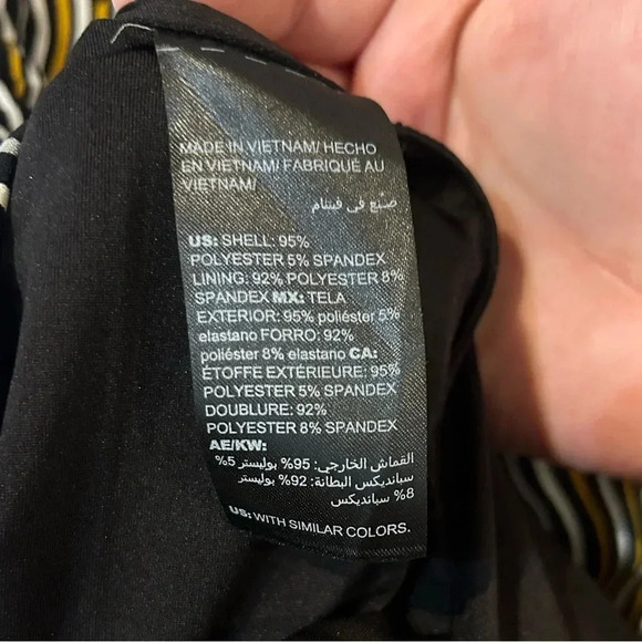 White House Black Market Surplice Shell Top Size Small EUC 3491 - Picture 5 of 5